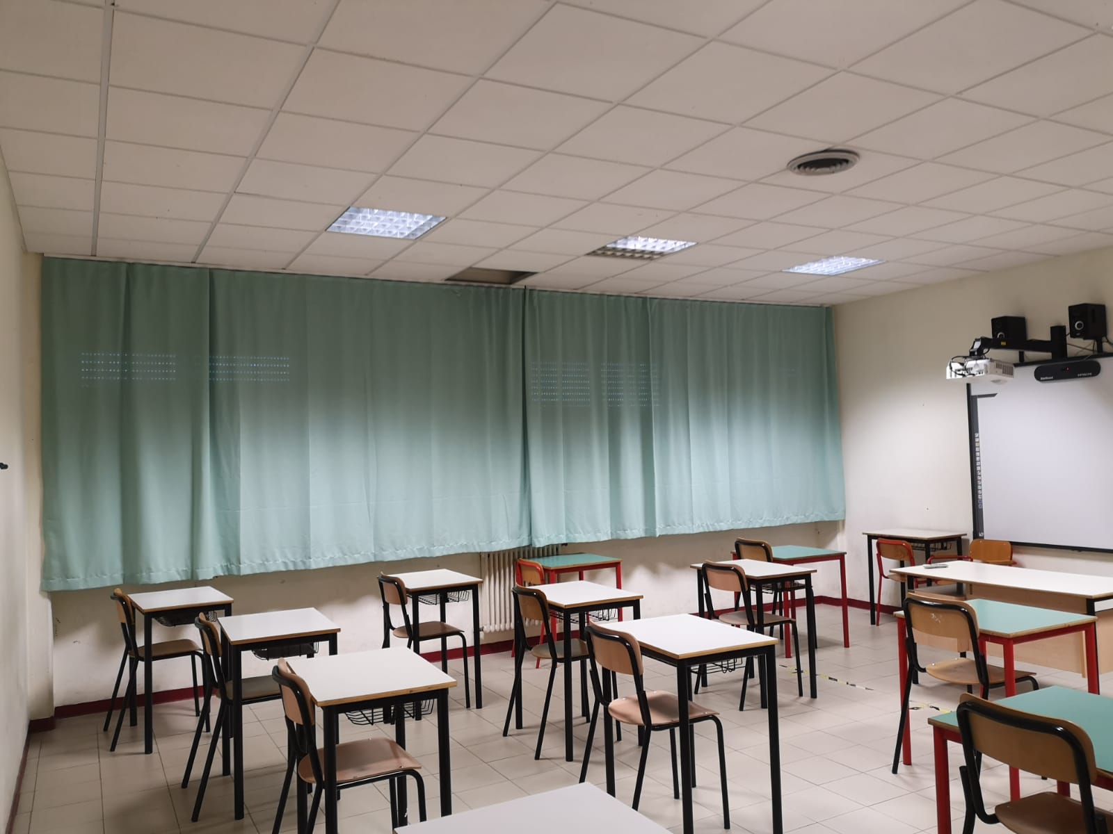 Tenda Ignifuga per Scuole Etamine bianco/panna - immagine 8